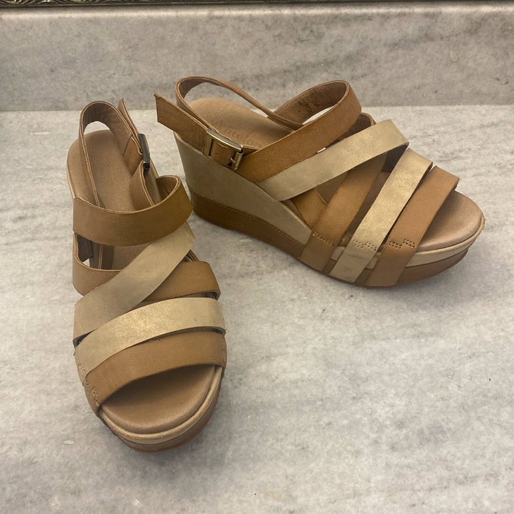 Antelope Strappy Wedges